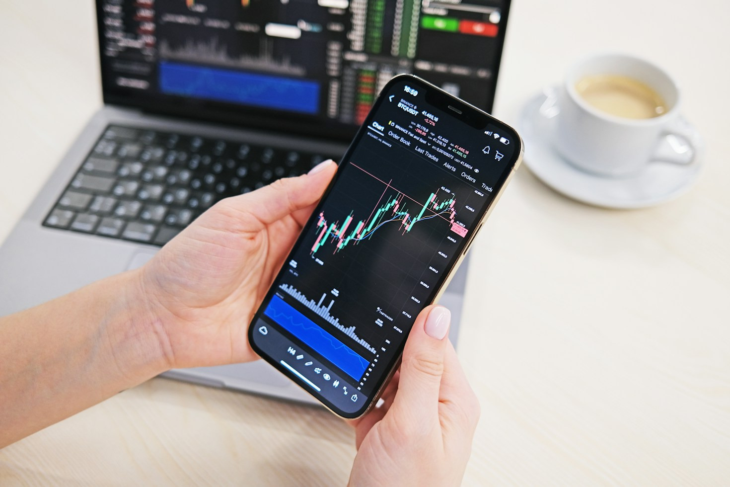 Decoding DeFi: Emerging Protocols to Watch This Year